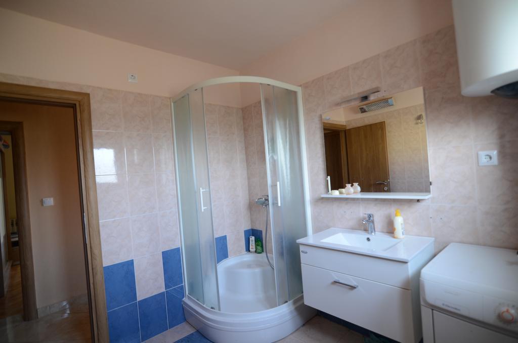 Apartment Emi Sukošan Kültér fotó